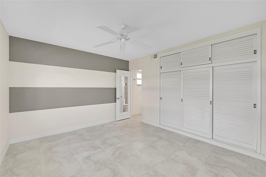 1530 South Ocean Boulevard, Unit 12 Lauderdale-by-the-Sea, FL 33062 - Photo 20 of 81 a view of an empty room