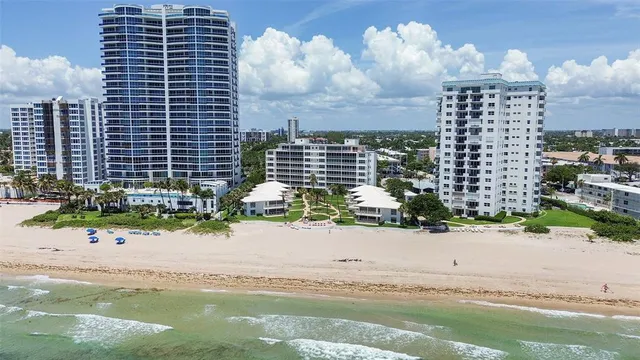 $850,000 | 1530 South Ocean Boulevard, Unit 12, Lauderdale-by-the-Sea, FL 33062