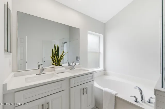 $660,000 | 701 Lake Stone Circle, Ponte Vedra Beach, FL 32082