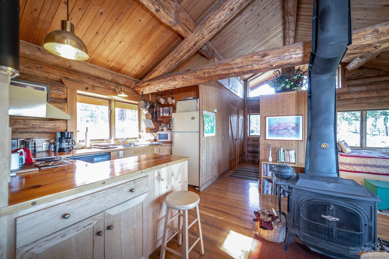 17310 Snow Creek Road Bend, OR 97703 - Photo 11 of 16 Additional Photo