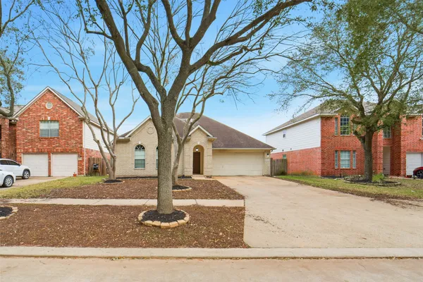 $2,350 | 11030 Desert Springs Circle, Houston, TX 77095