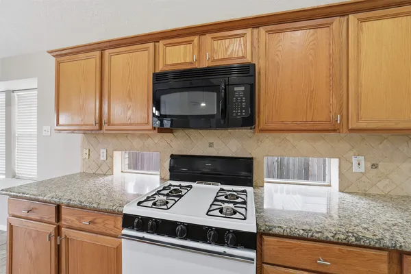 $2,350 | 11030 Desert Springs Circle, Houston, TX 77095