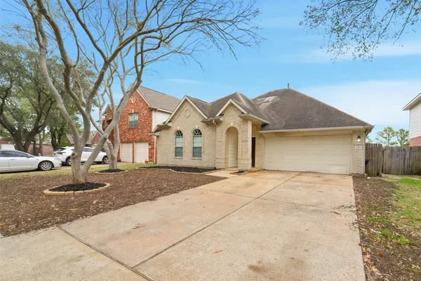 $2,350 | 11030 Desert Springs Circle, Houston, TX 77095