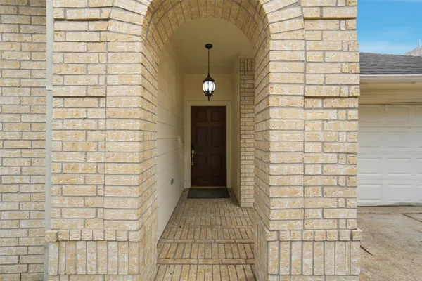 $2,350 | 11030 Desert Springs Circle, Houston, TX 77095