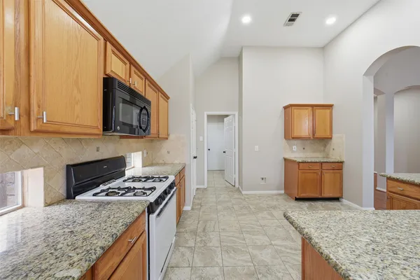 $2,350 | 11030 Desert Springs Circle, Houston, TX 77095