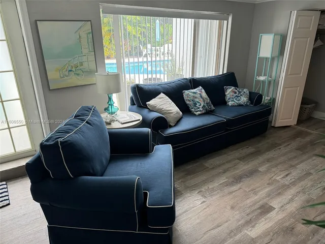 $2,400 | 65 Northeast 24th Street, Unit 61B, Wilton Manors, FL 33305