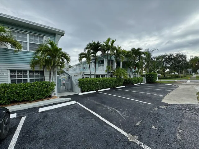$2,400 | 65 Northeast 24th Street, Unit 61B, Wilton Manors, FL 33305