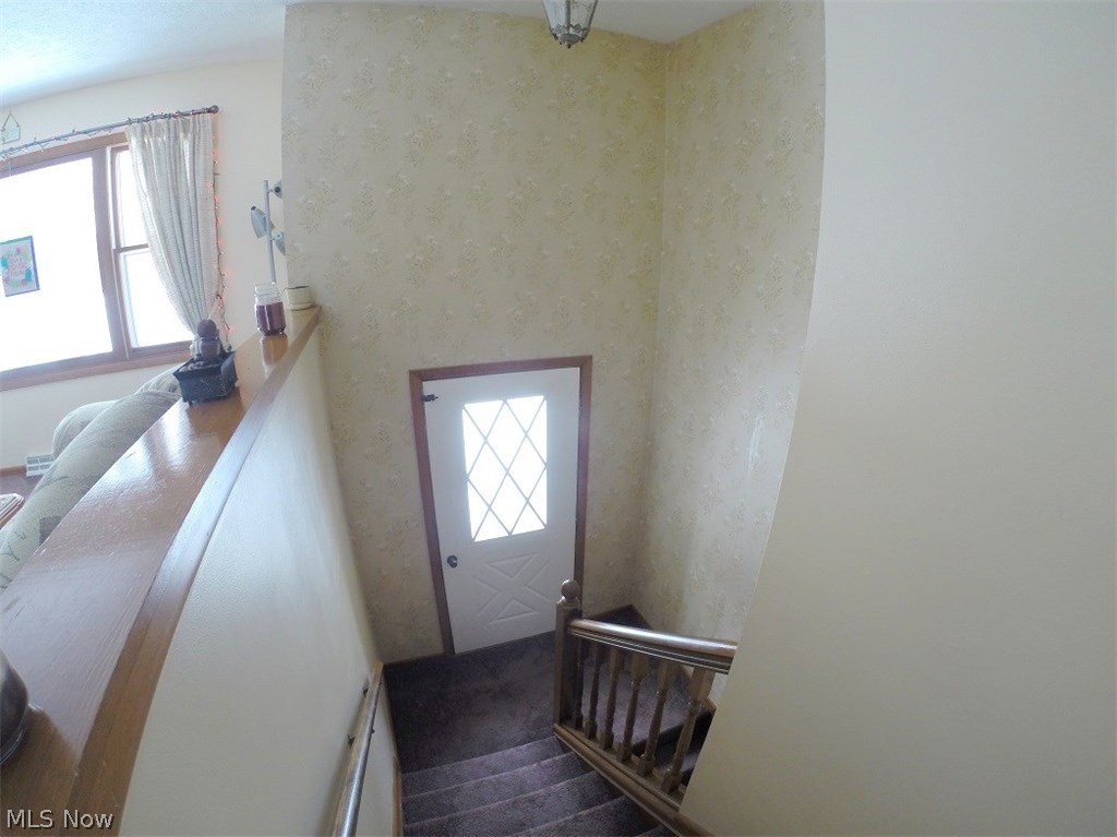 8520 Center Road Ashtabula, OH 44004 - Photo 3 of 32