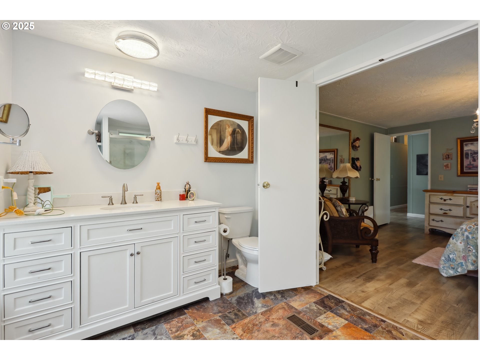 1267 Tucker Road Hood River, OR 97031 - Photo 14 of 22