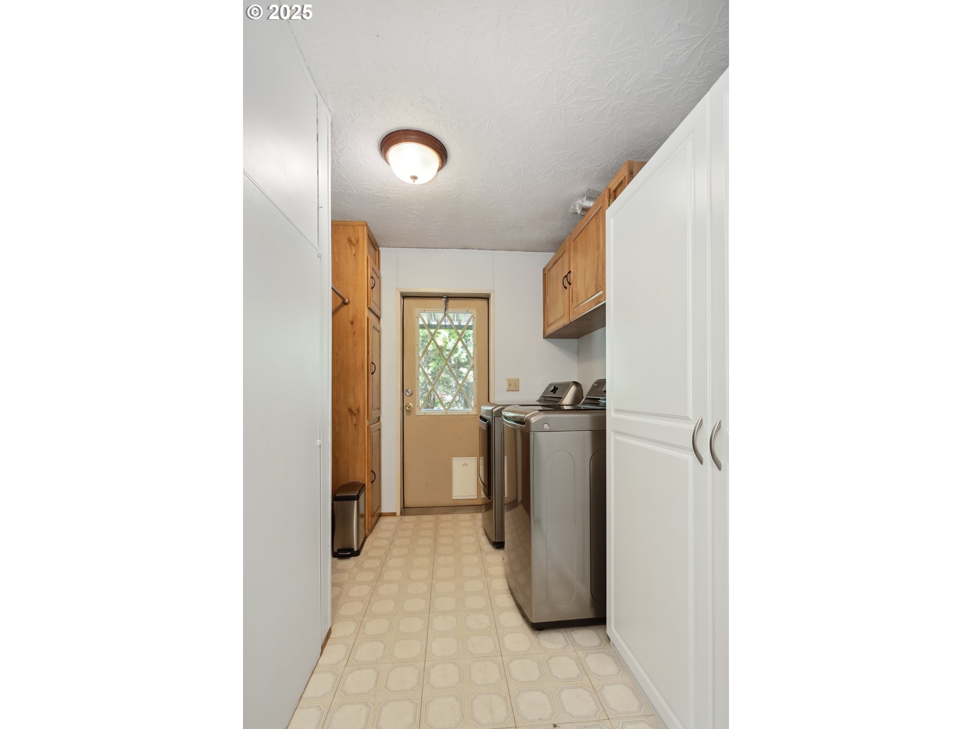 1267 Tucker Road Hood River, OR 97031 - Photo 19 of 22
