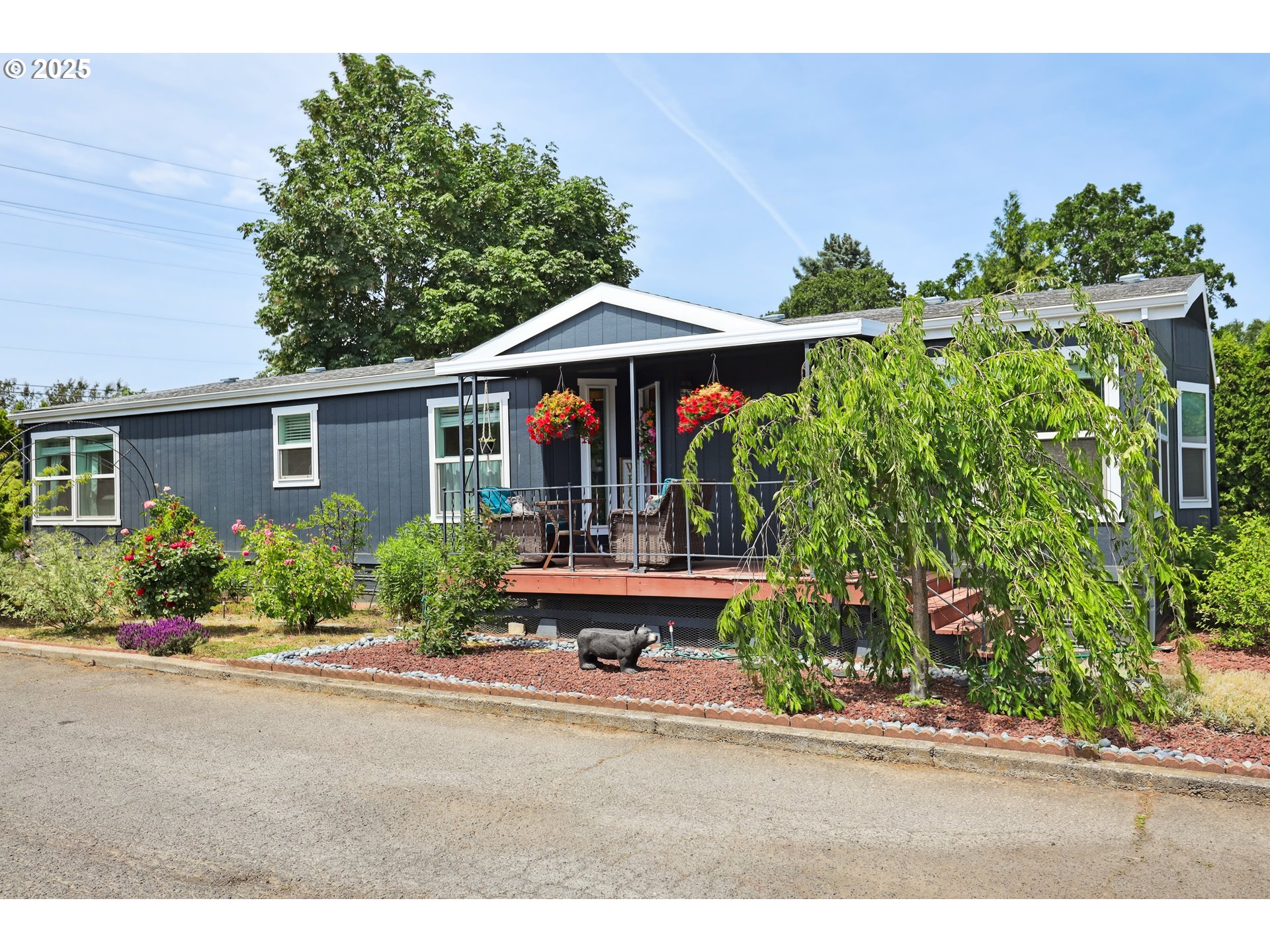 1267 Tucker Road Hood River, OR 97031 - Photo 2 of 22
