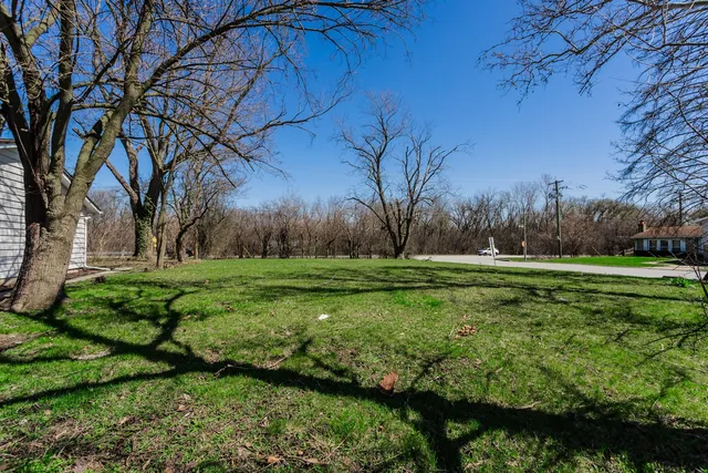 $90,000 | 2612 Turtle Creek Drive, Hazel Crest, IL 60429