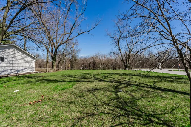 $90,000 | 2612 Turtle Creek Drive, Hazel Crest, IL 60429