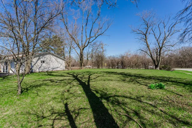 $90,000 | 2612 Turtle Creek Drive, Hazel Crest, IL 60429