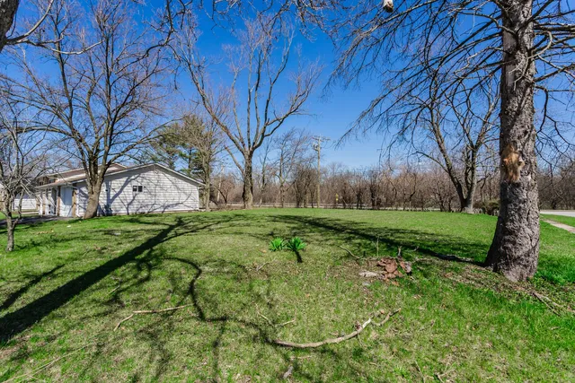 $90,000 | 2612 Turtle Creek Drive, Hazel Crest, IL 60429