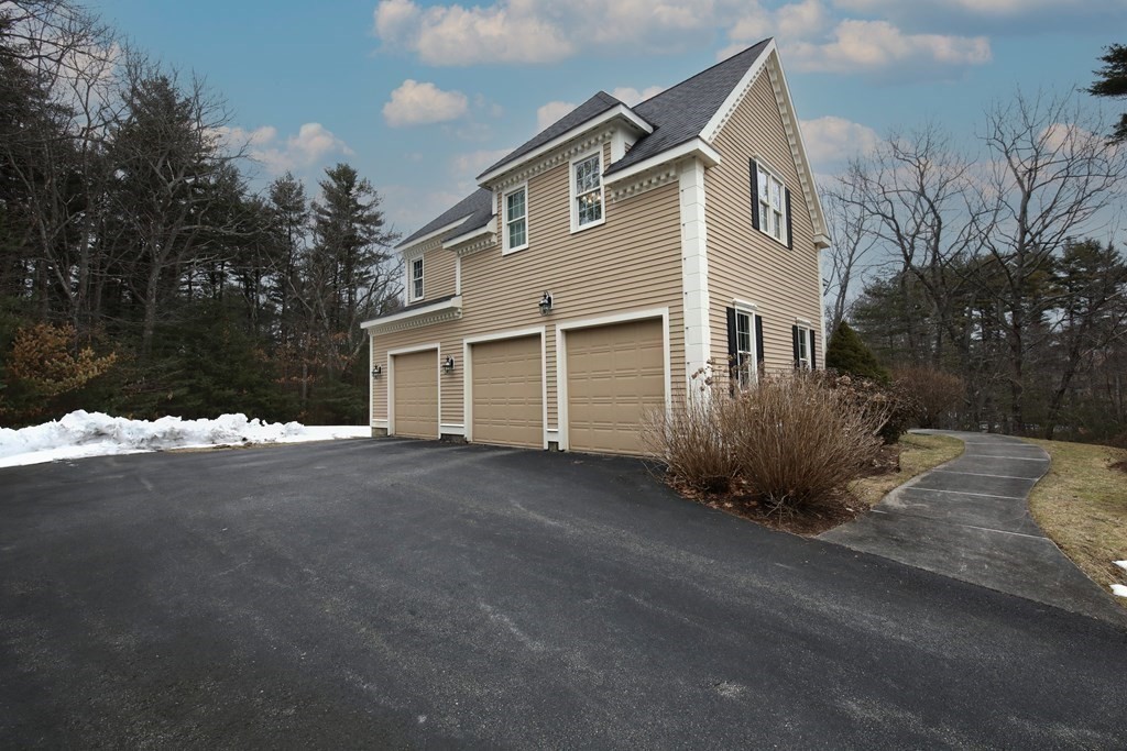 10 James Millen Road North Reading, MA 01864 - Photo 11 of 39 Gallery Image 11