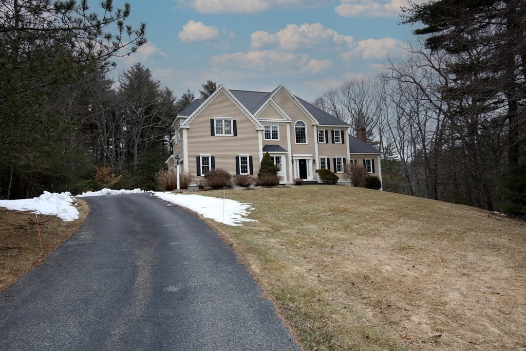 10 James Millen Road North Reading, MA 01864 - Photo 3 of 39 Gallery Image 3