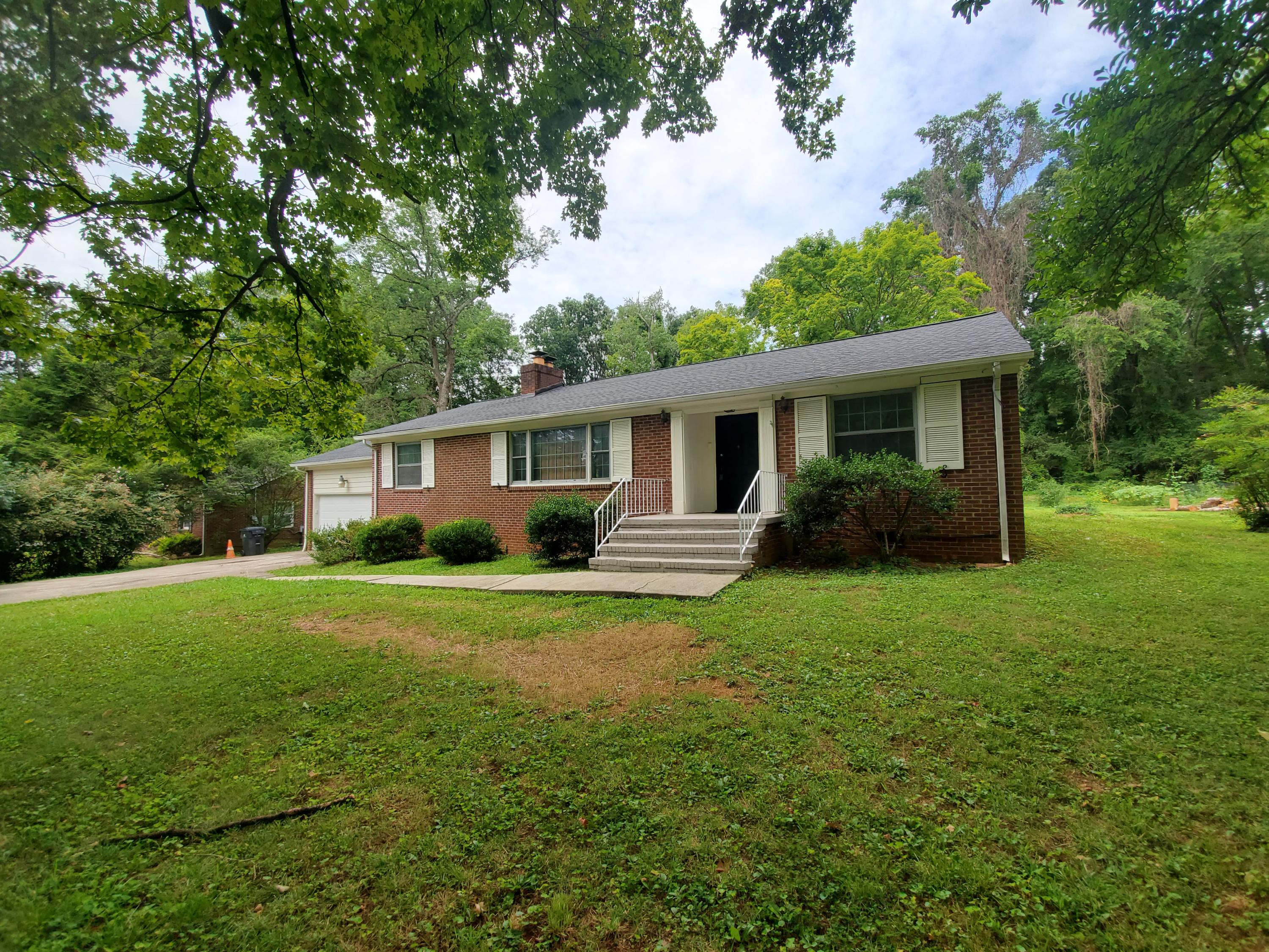 315 Grata Road Knoxville, TN 37914 - Photo 2 of 31 20200722_115819