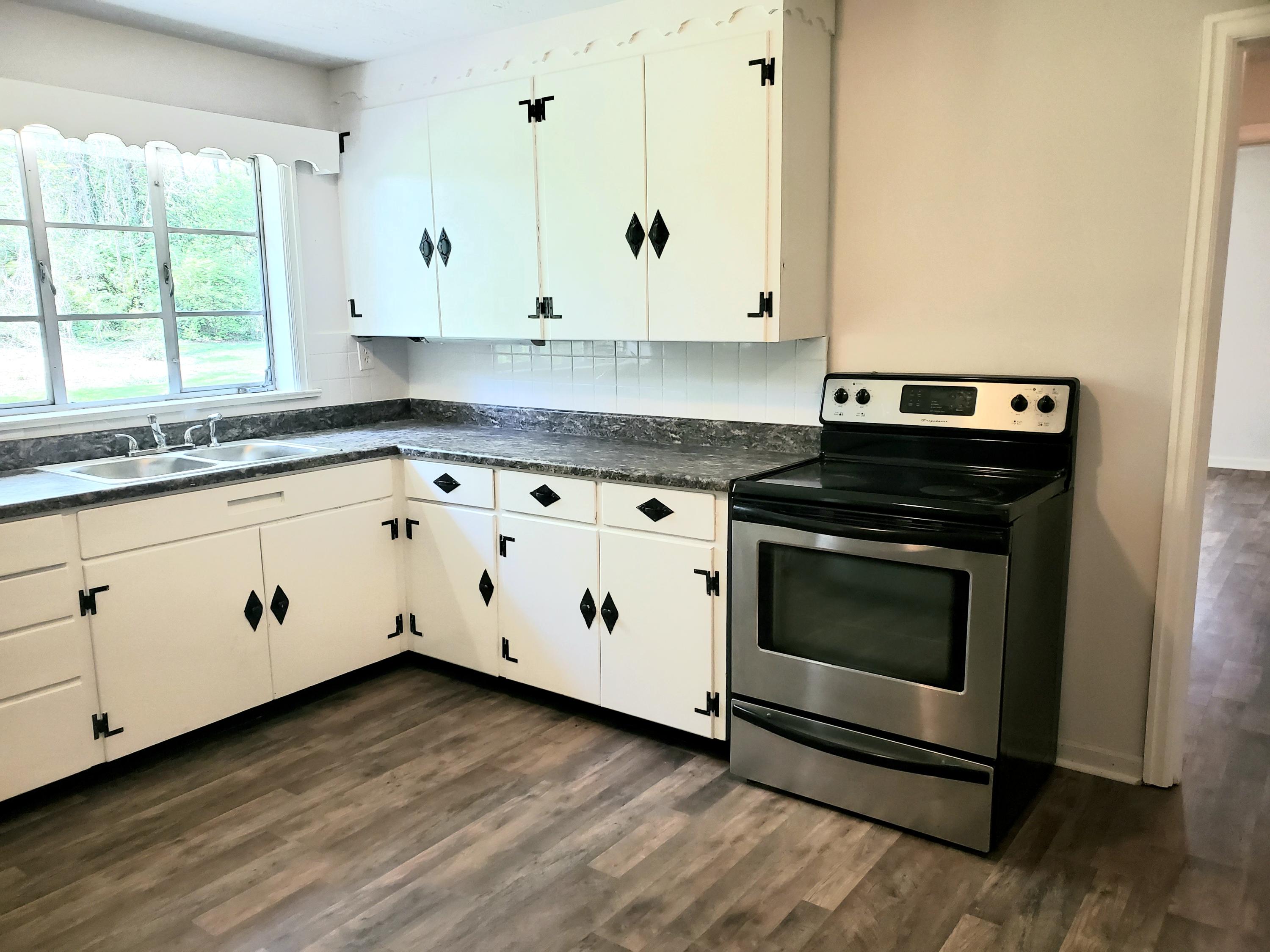 315 Grata Road Knoxville, TN 37914 - Photo 9 of 31 20200406_162222