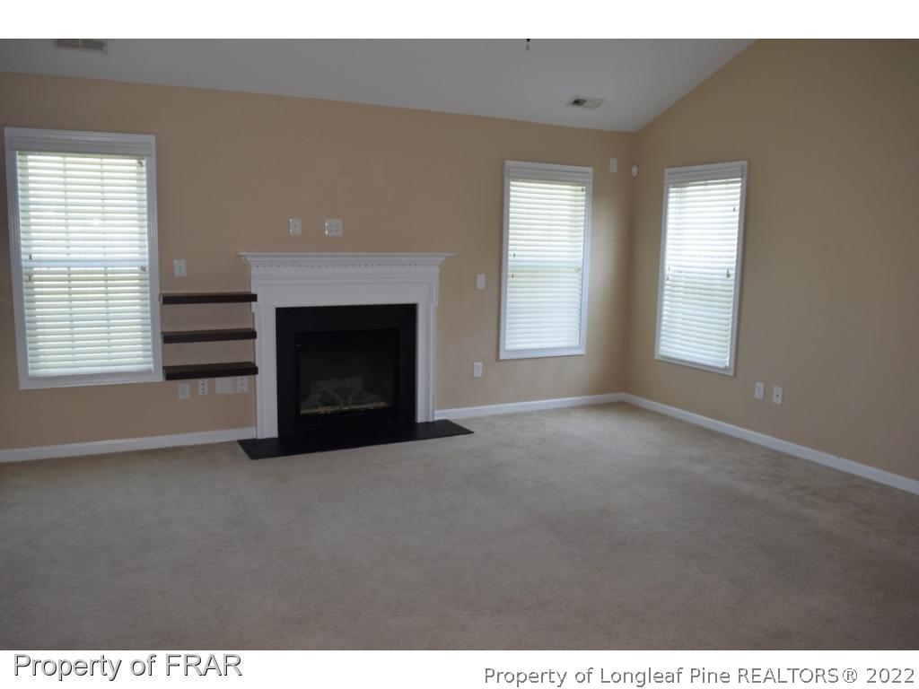 298 Ranier Drive Raeford, NC 28376 - Photo 5 of 19 Gallery Image 5