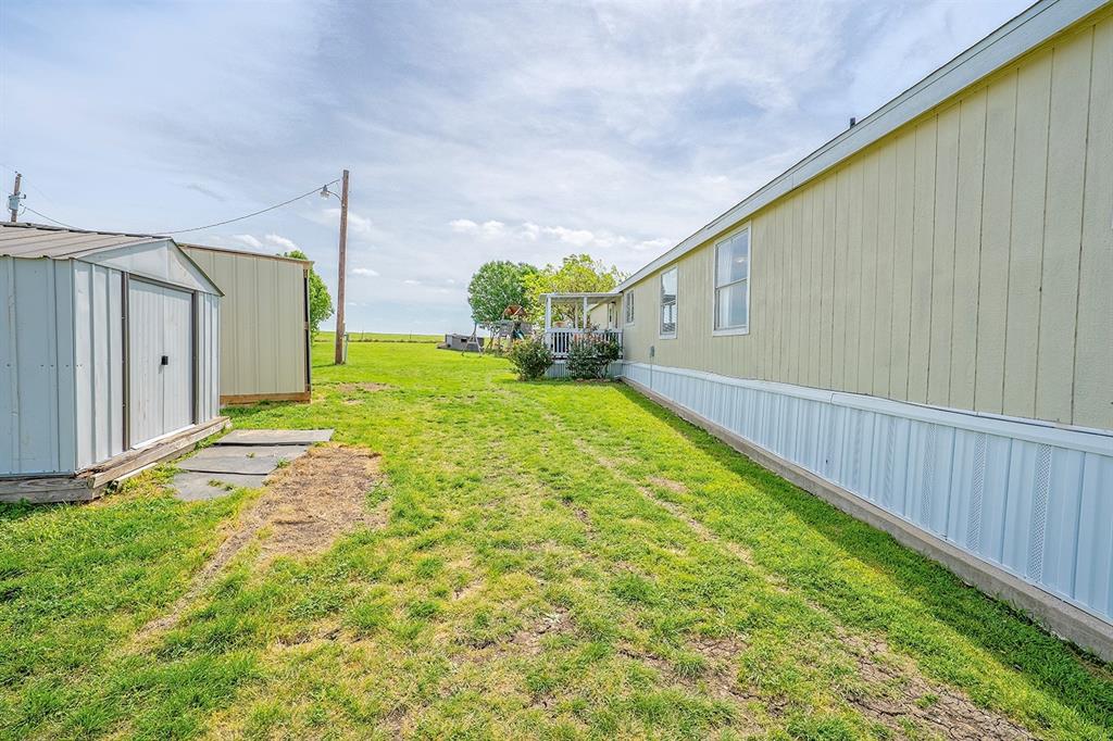 2538 County Road 2320 Decatur, TX 76234 - Photo 37 of 40 a view of a back yard of the house