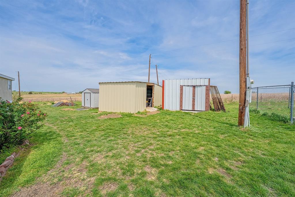 2538 County Road 2320 Decatur, TX 76234 - Photo 38 of 40 a house view with a garden space