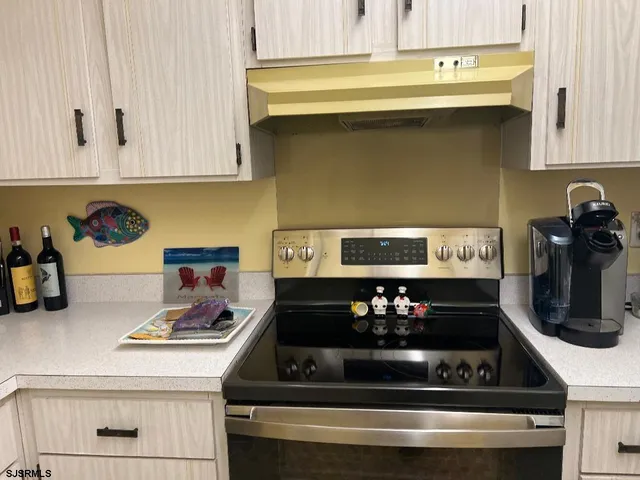 a view of washer and dryer