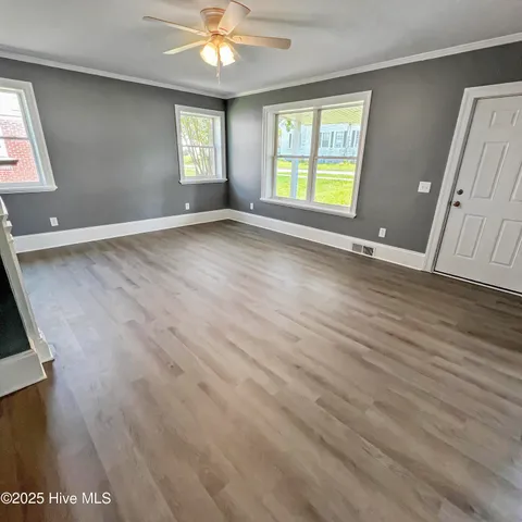 $179,999 | 204 Wilson Avenue, Kinston, NC 28501