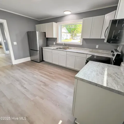 $179,999 | 204 Wilson Avenue, Kinston, NC 28501