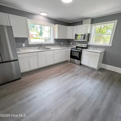 $179,999 | 204 Wilson Avenue, Kinston, NC 28501