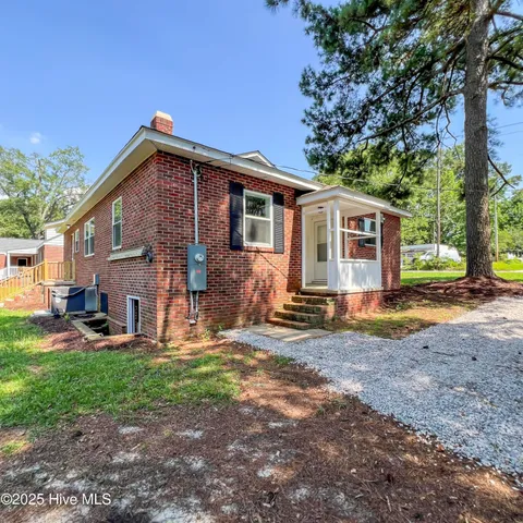 $179,999 | 204 Wilson Avenue, Kinston, NC 28501