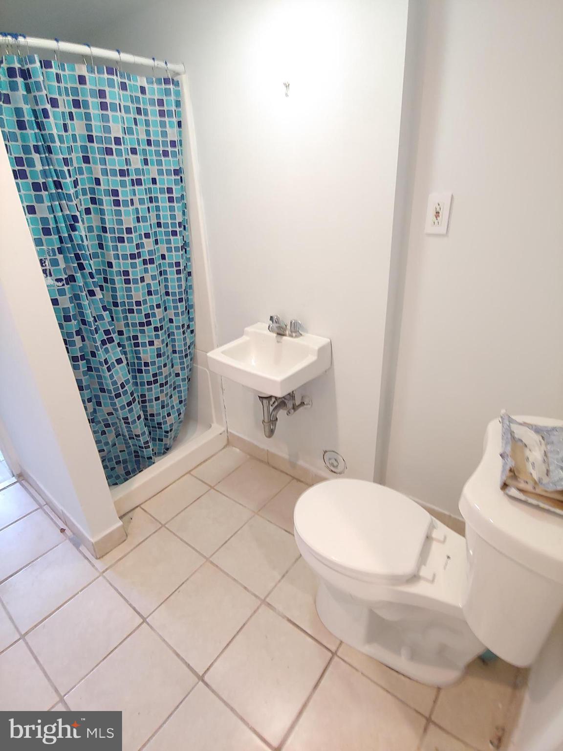 214 Laurel Road Sharon Hill, PA 19079 - Photo 14 of 22 Gallery Image 14
