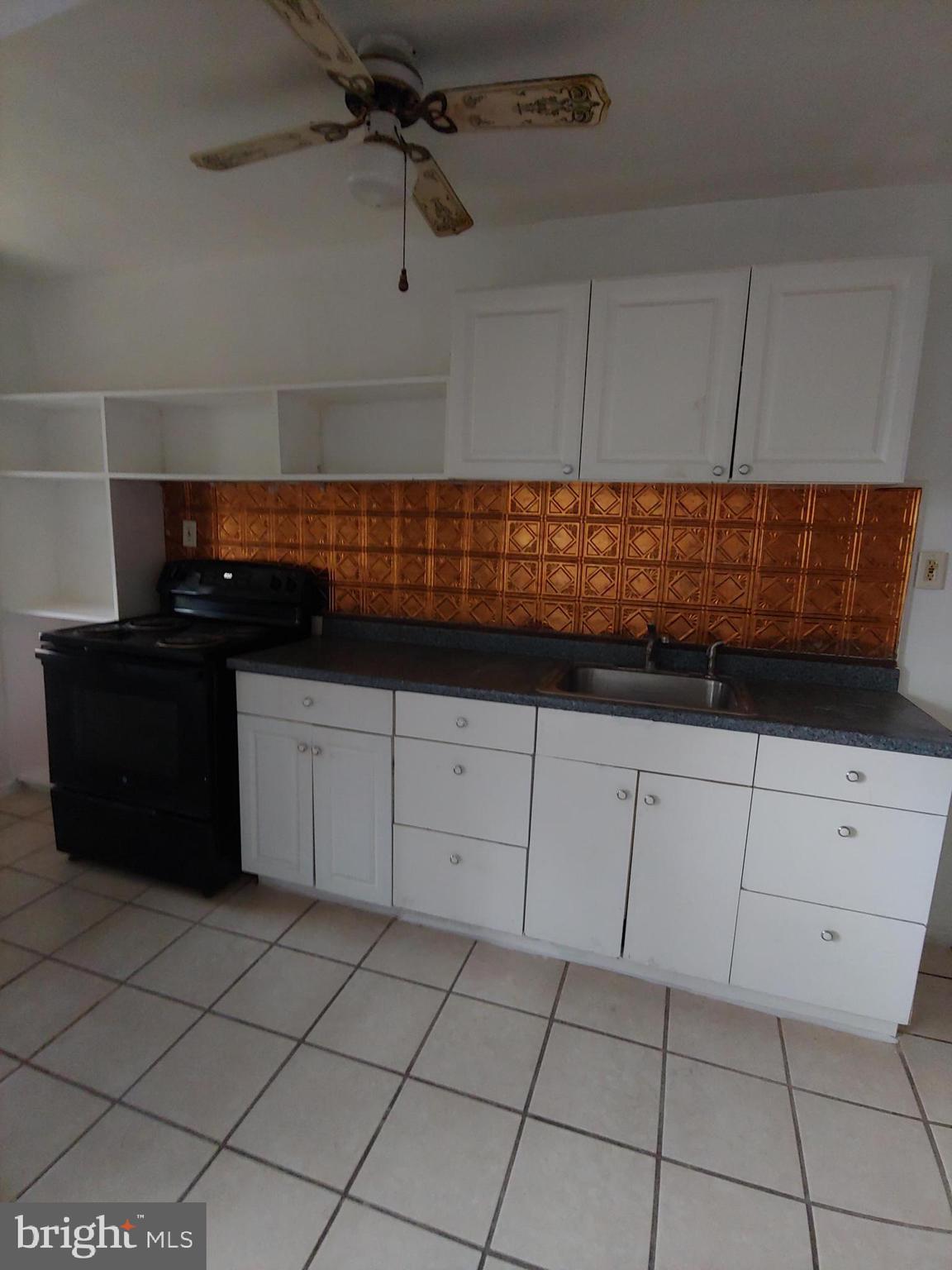 214 Laurel Road Sharon Hill, PA 19079 - Photo 5 of 22 Gallery Image 5