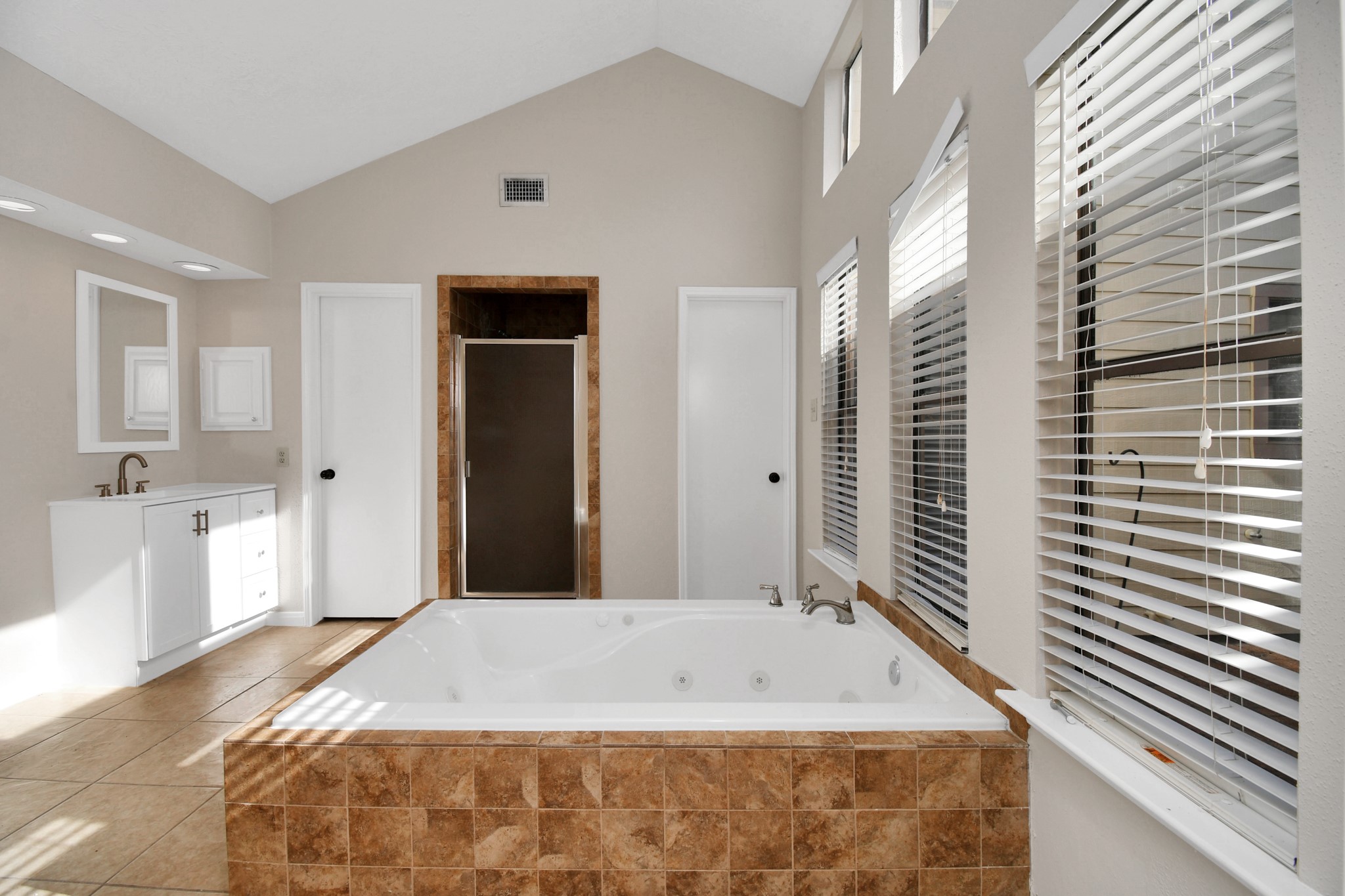 2119 Echo Ridge Sugar Land, TX 77478 - Photo 11 of 33