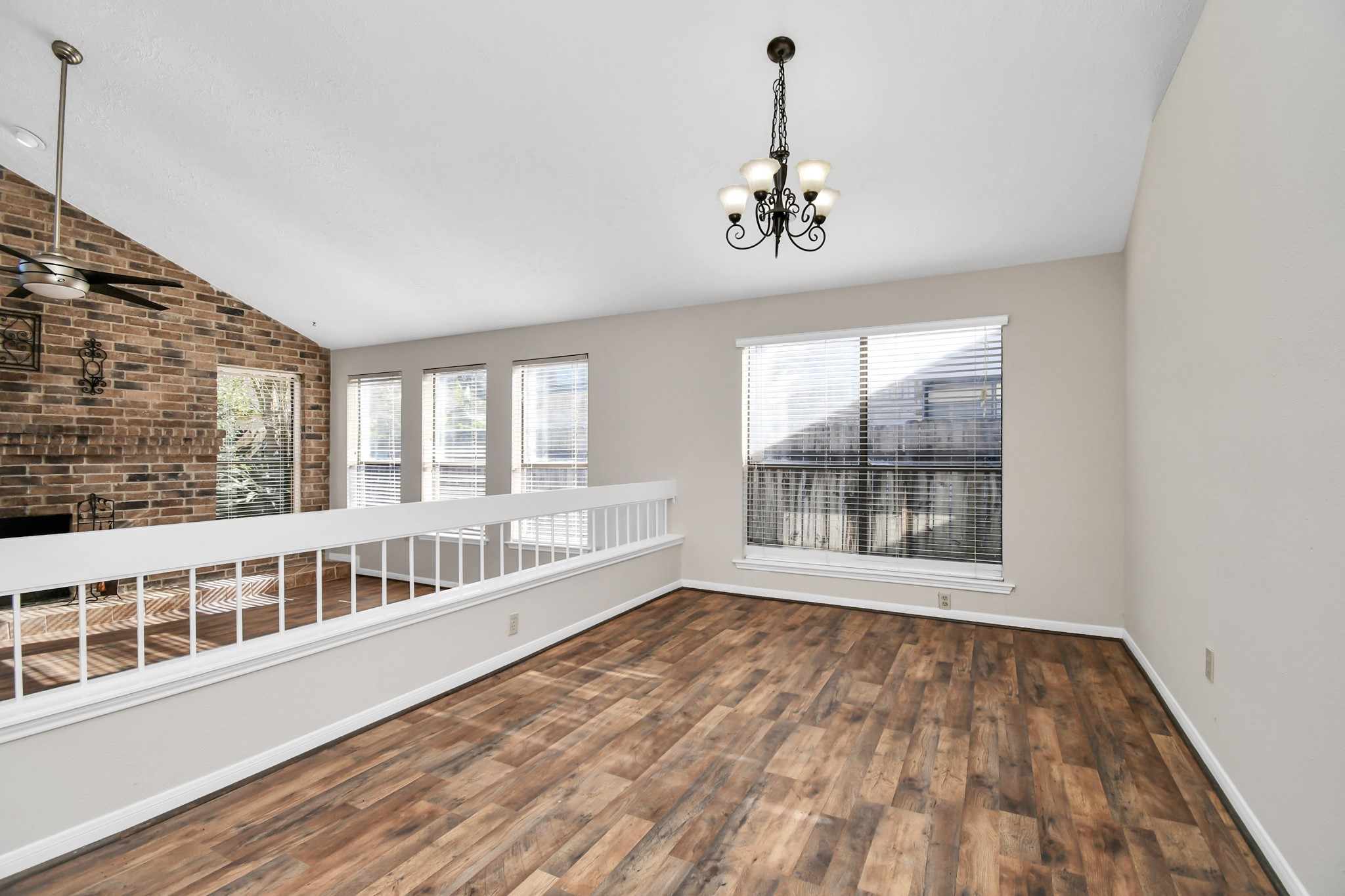 2119 Echo Ridge Sugar Land, TX 77478 - Photo 6 of 33