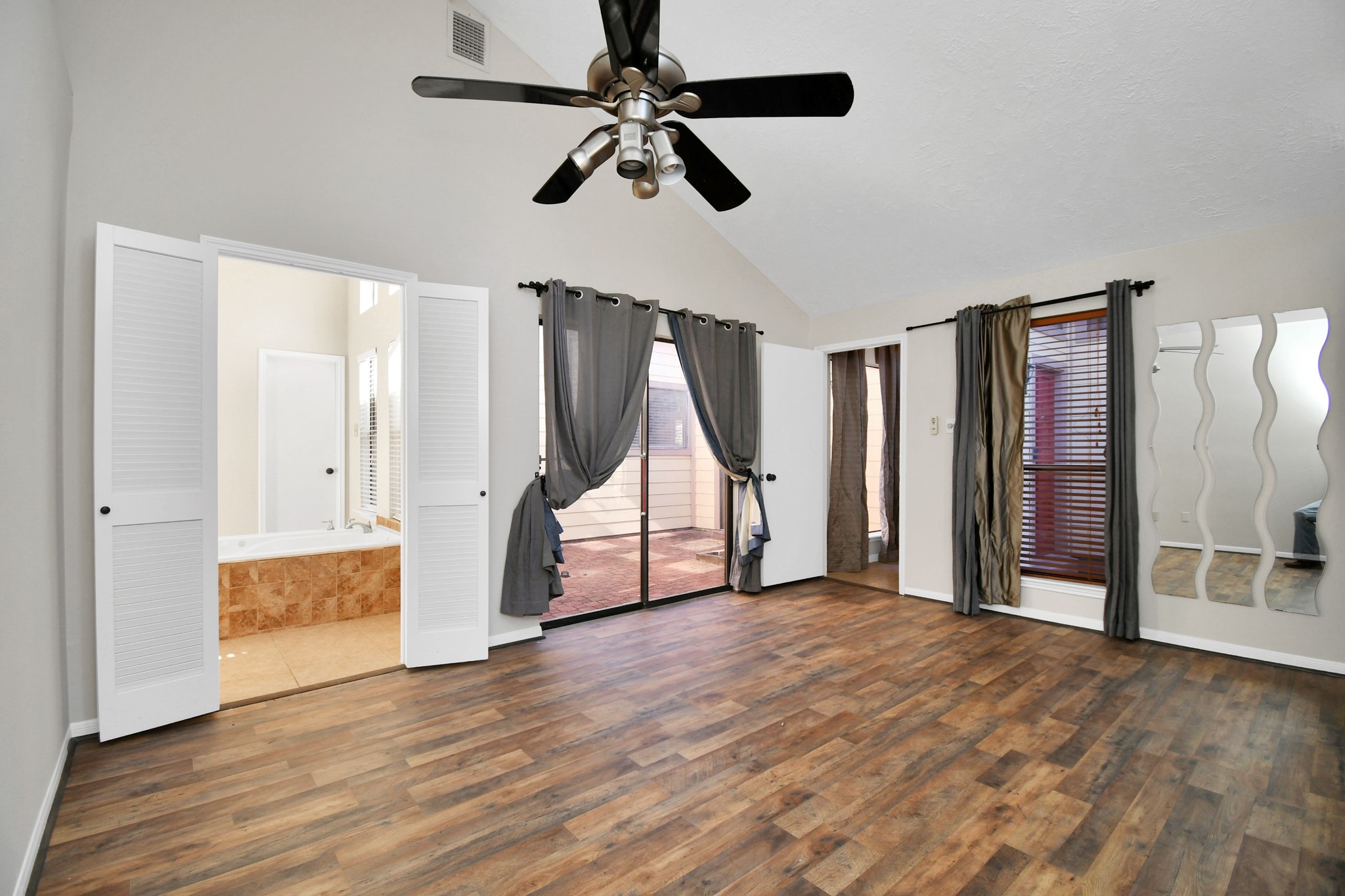 2119 Echo Ridge Sugar Land, TX 77478 - Photo 9 of 33