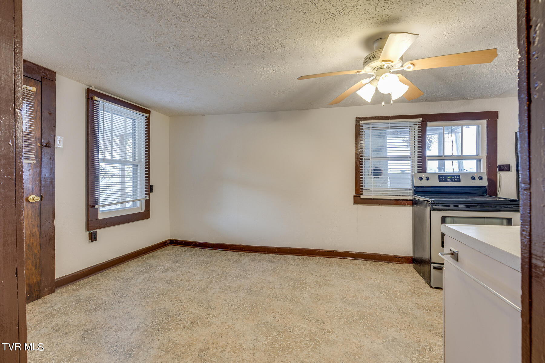 1028 Holiday Road Rowe, VA 24646 - Photo 17 of 42 010