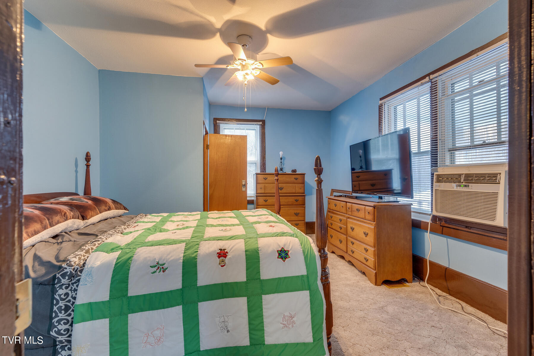 1028 Holiday Road Rowe, VA 24646 - Photo 25 of 42 018