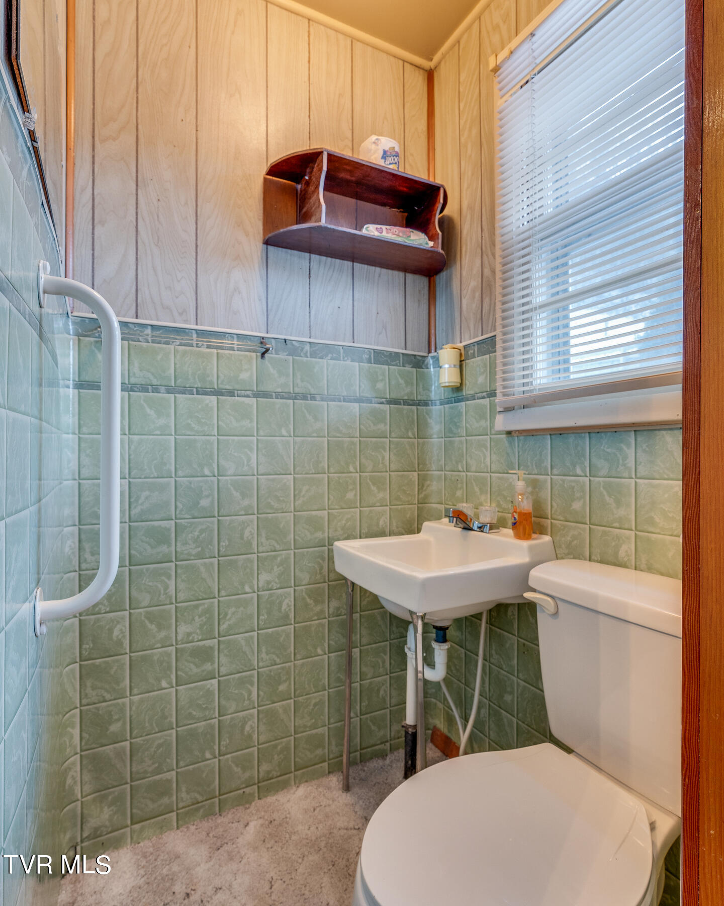 1028 Holiday Road Rowe, VA 24646 - Photo 28 of 42 021