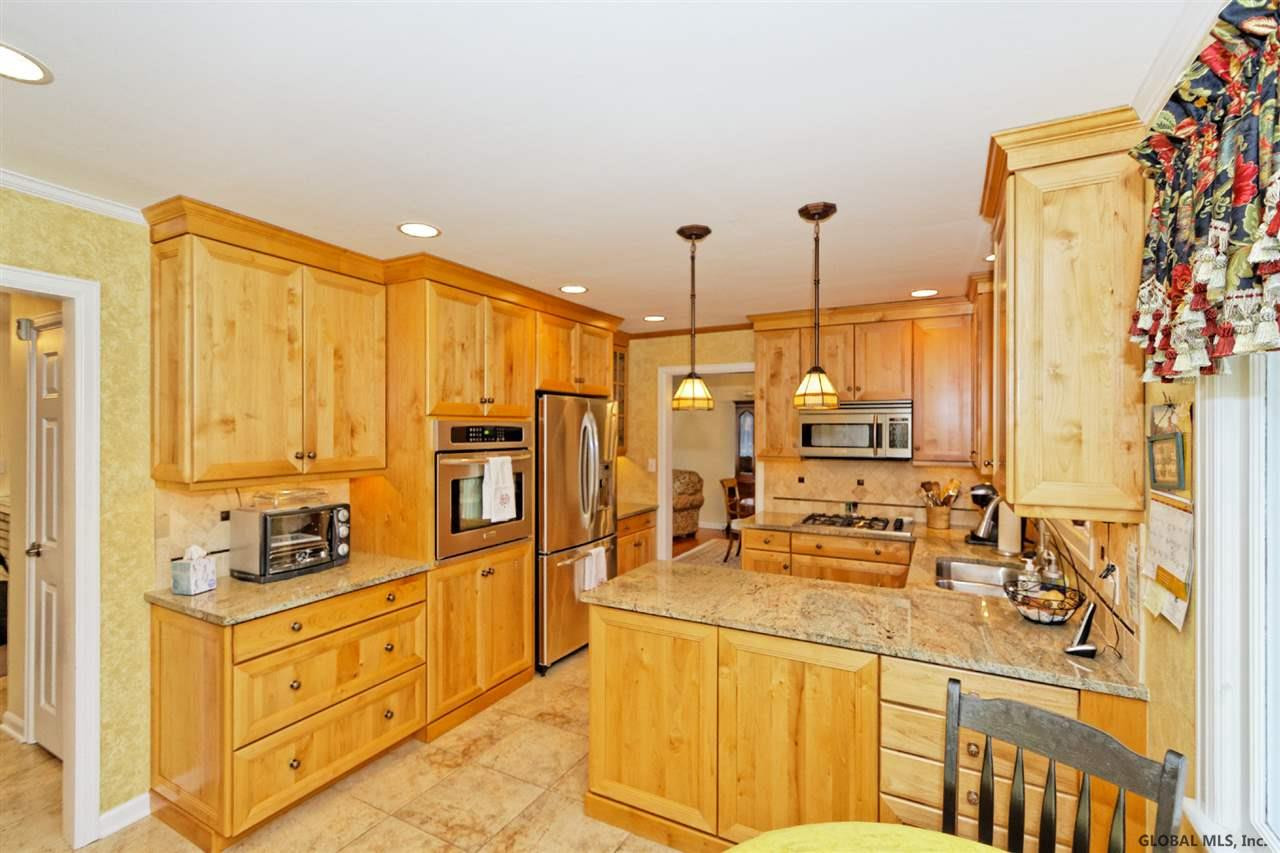 1149 Ruffner Road Niskayuna, NY 12309 - Photo 15 of 41 Photo 16