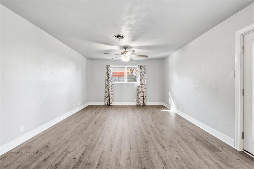 1204 Crestview Drive Hurst, TX 76053 - Photo 18 of 40