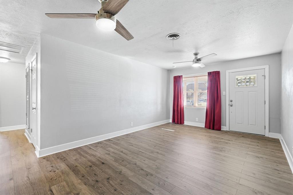 1204 Crestview Drive Hurst, TX 76053 - Photo 6 of 40