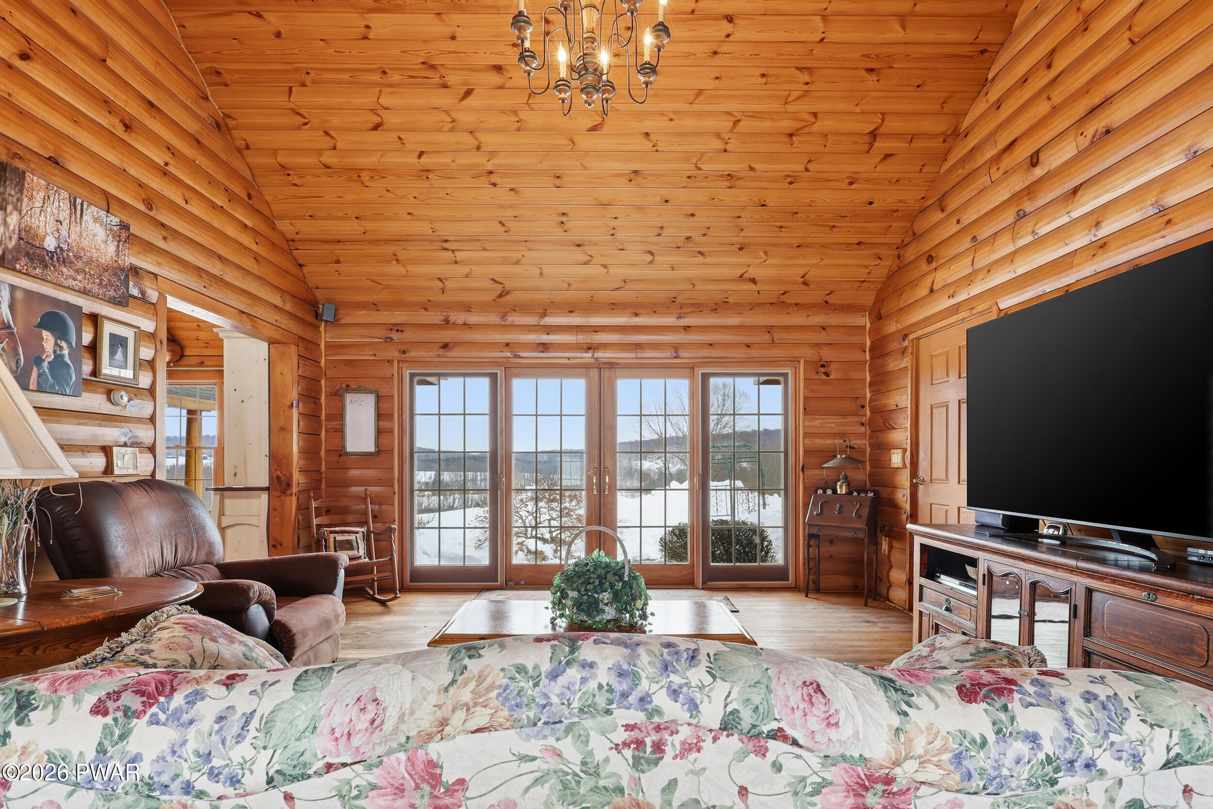 187 Arnolds Road Equinunk, PA 18417 - Photo 24 of 122 Family Room