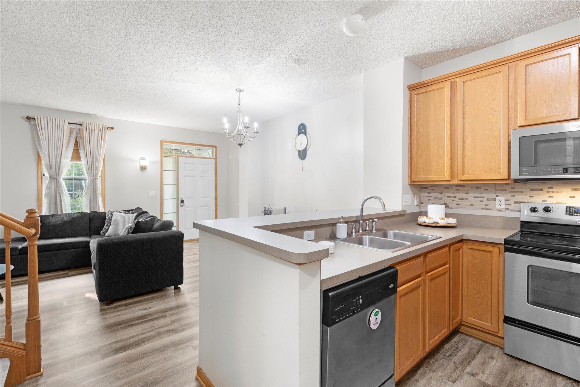 14652 Peridot Terrace Ramsey, MN 55303 - Photo 9 of 25