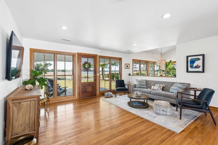 1259 Harbor View Road Charleston, SC 29412 - Photo 6 of 26 20260421205637249033000000-o