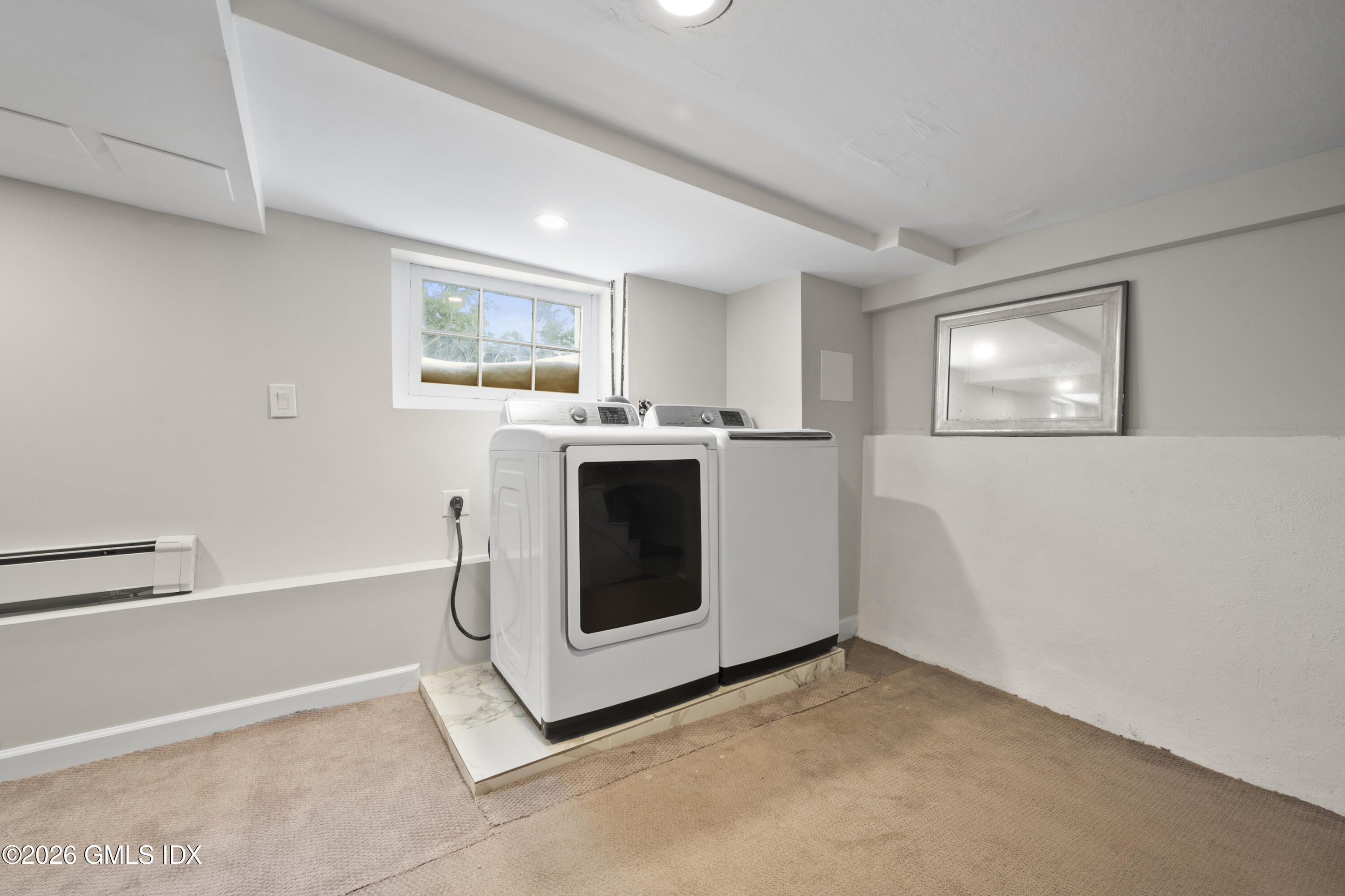 10 Anthony Place Riverside, CT 06878 - Photo 19 of 24 a view of kitchen with washer and dryer