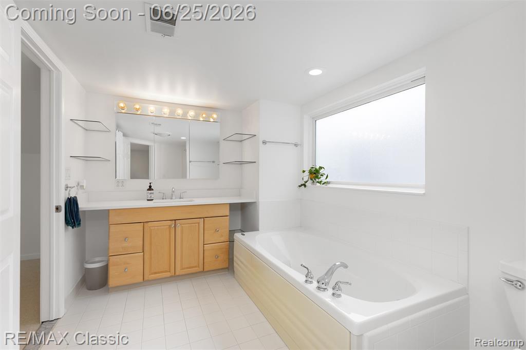 605 Fernwood Road Royal Oak, MI 48067 - Photo 18 of 40