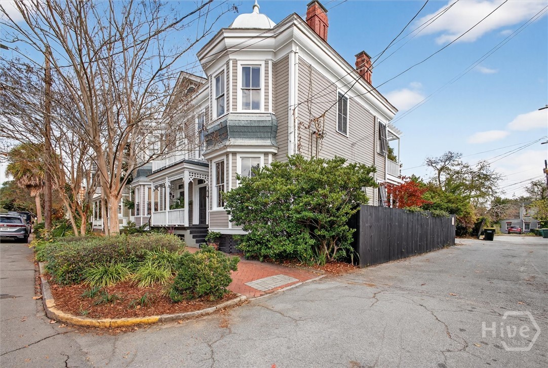 610 Habersham Street Savannah, GA 31401 - Photo 2 of 47