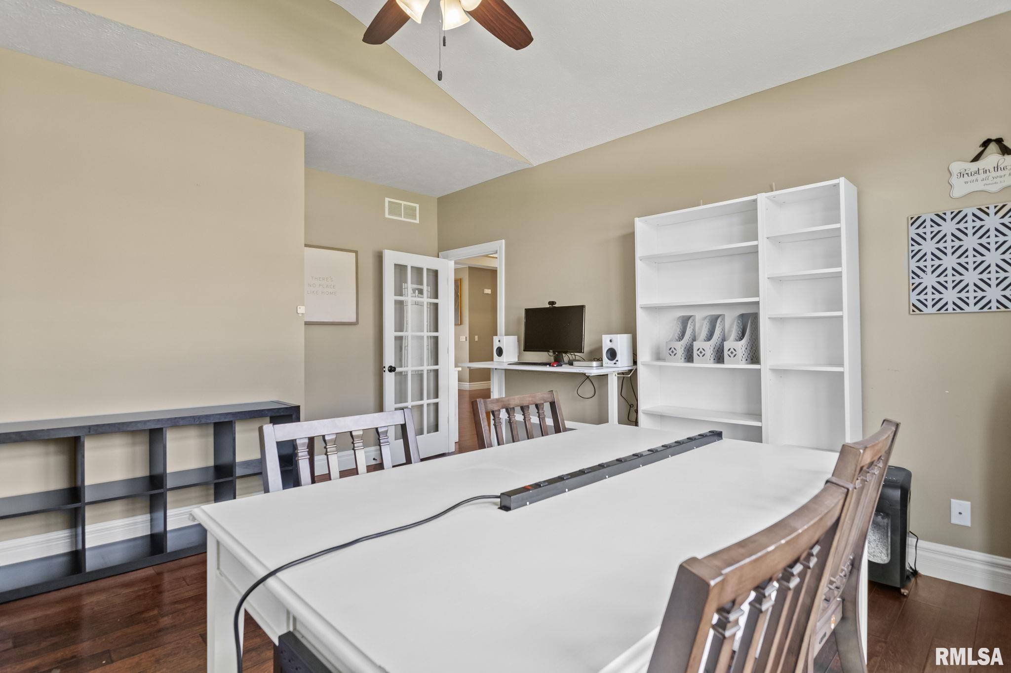 2812 Castlerock Ridge Springfield, IL 62711 - Photo 15 of 38