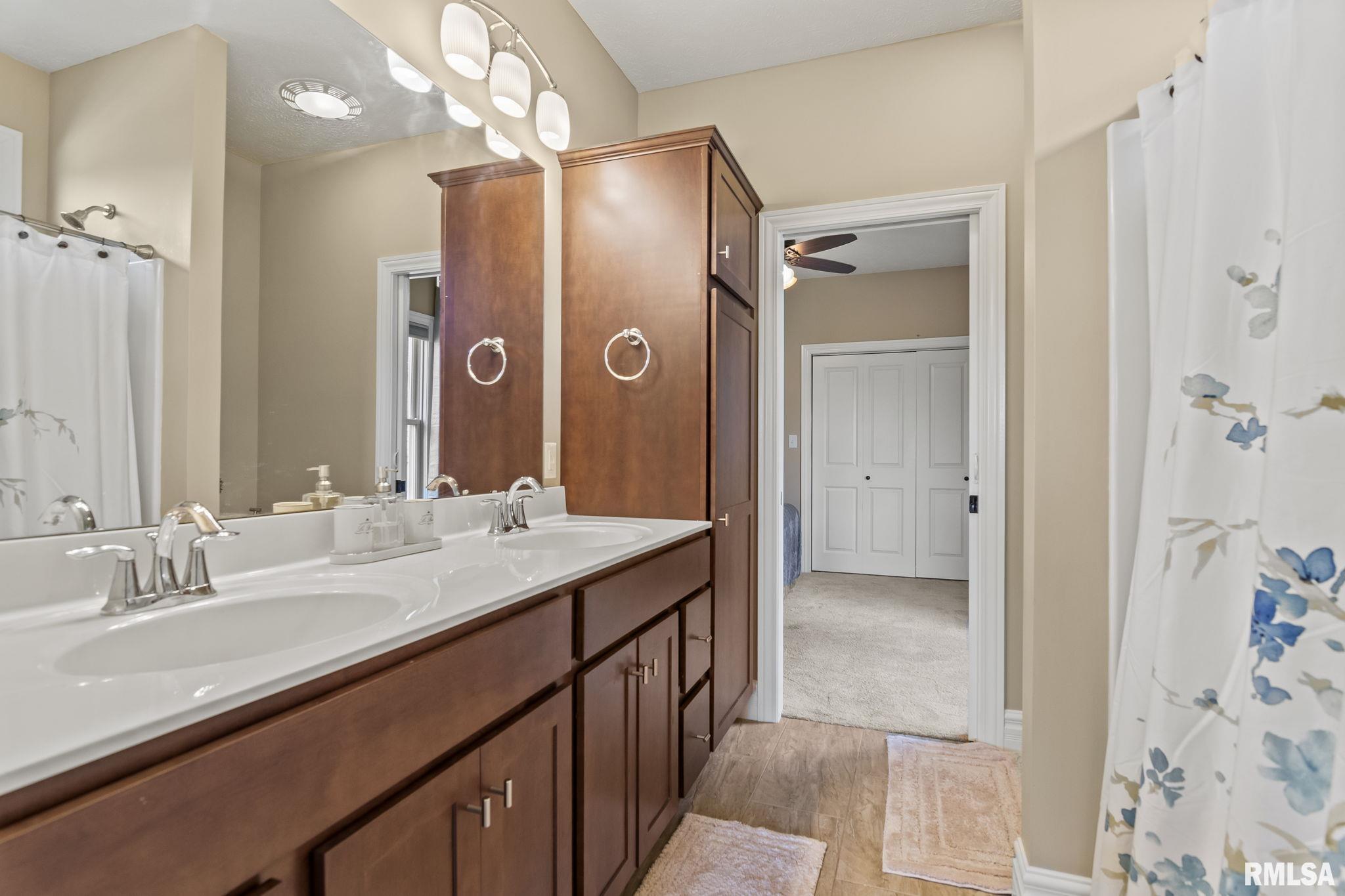 2812 Castlerock Ridge Springfield, IL 62711 - Photo 23 of 38